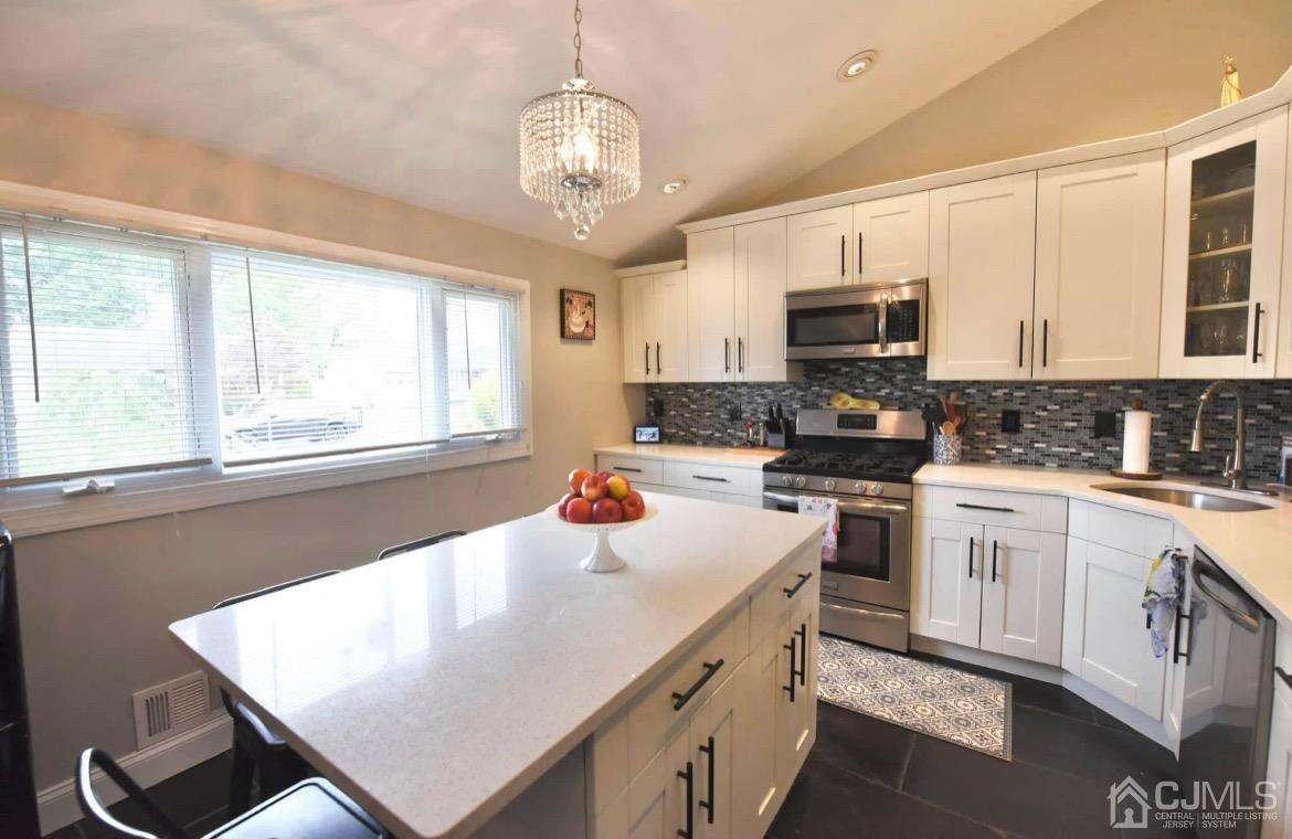 4 Westminster Road Colonia, NJ 07067 - Photo 6 of 14