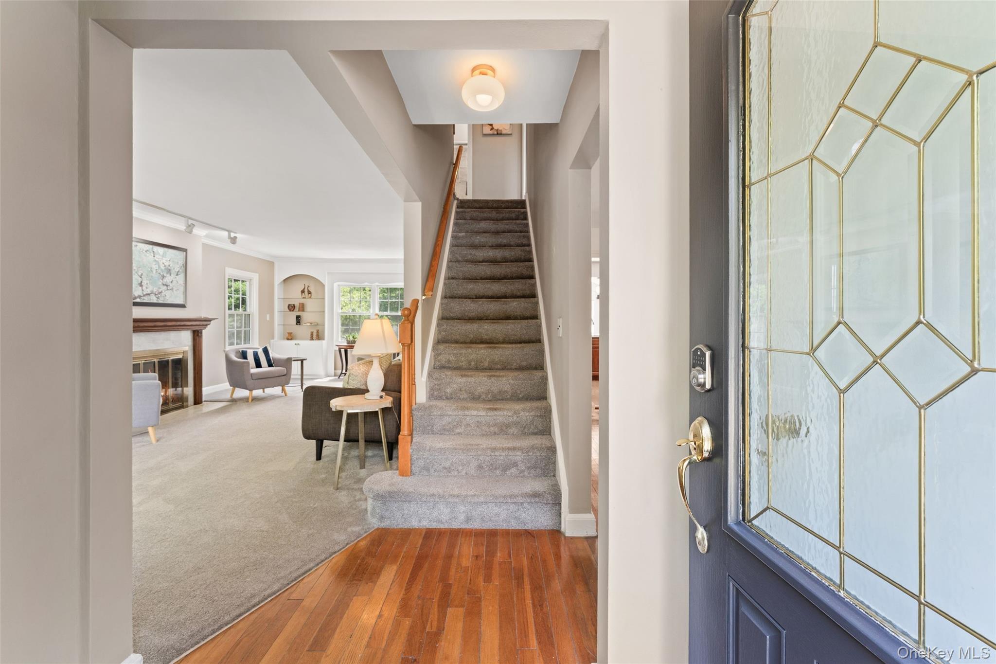 434 California Road Bronxville, NY 10708 - Photo 3 of 23 Elegant entry