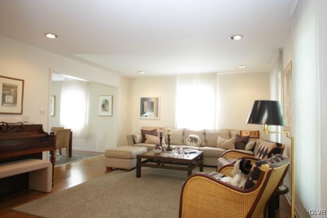 4025 Wedgewood Road Allentown, PA 18104 - Photo 8 of 23 Gallery Image 8
