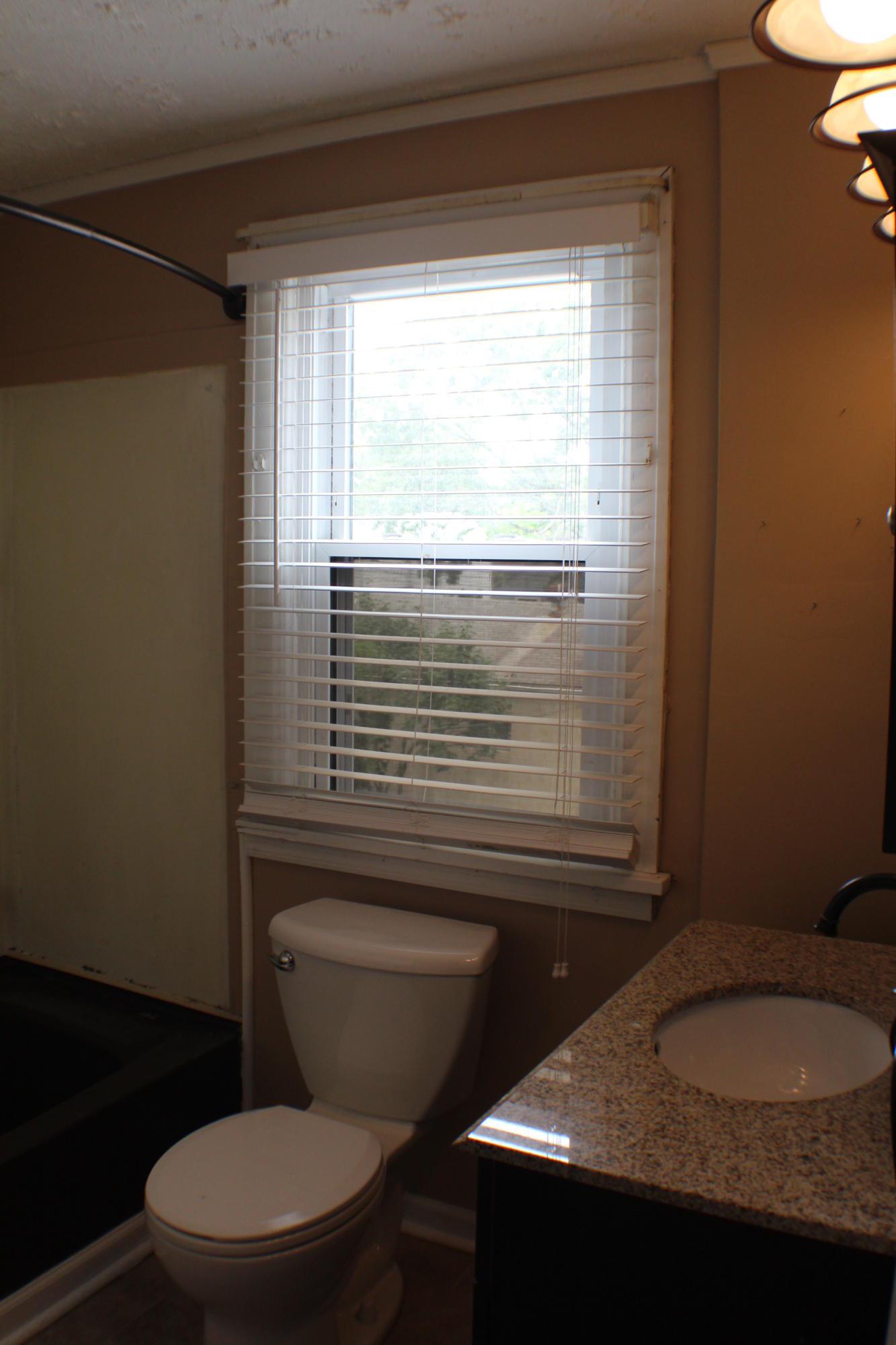 571 South Hampton Road Columbus, OH 43213 - Photo 8 of 13