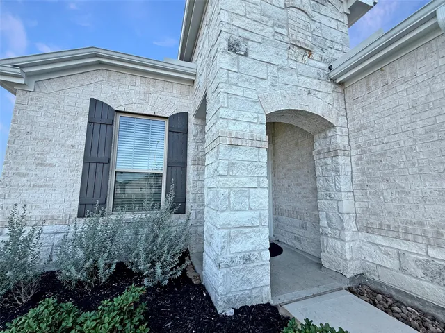 $2,135 | 17207 Thorwell Lane, Crosby, TX 77532