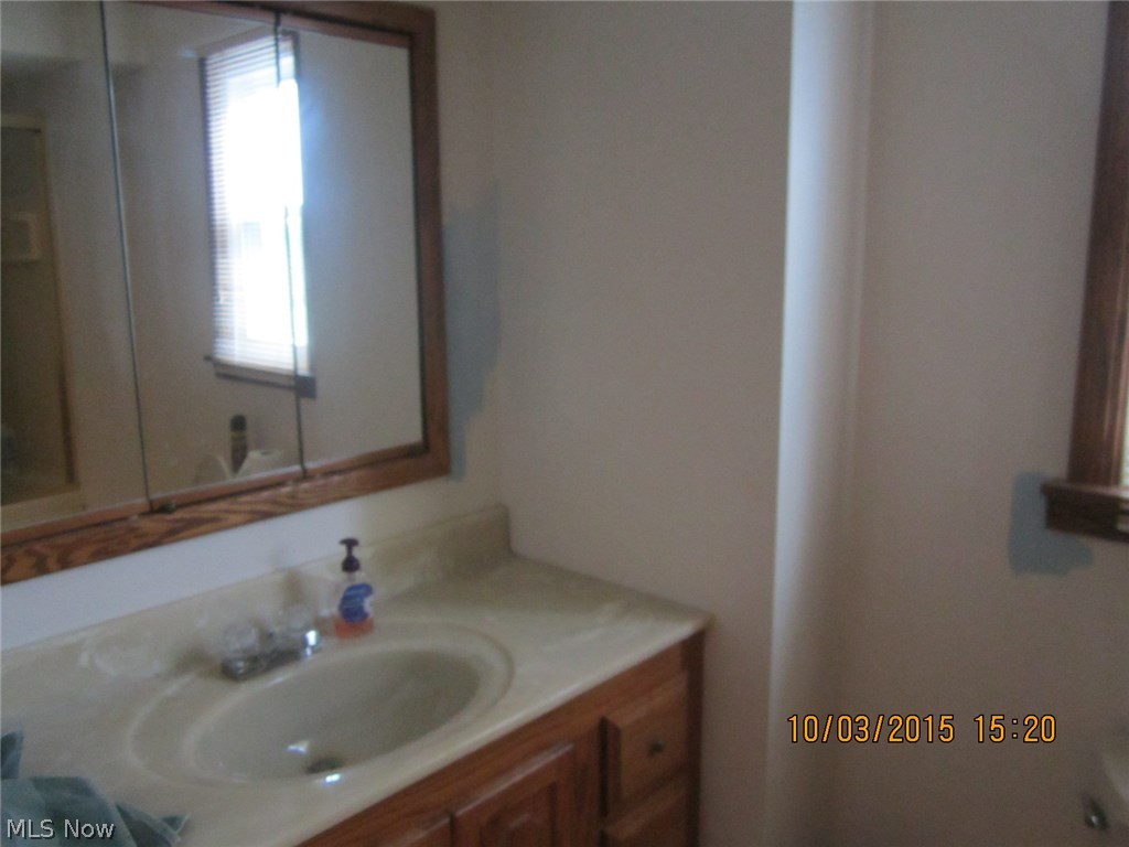 4461 Fairground Road Atwater, OH 44201 - Photo 14 of 15 2nd Floor Bathroom
