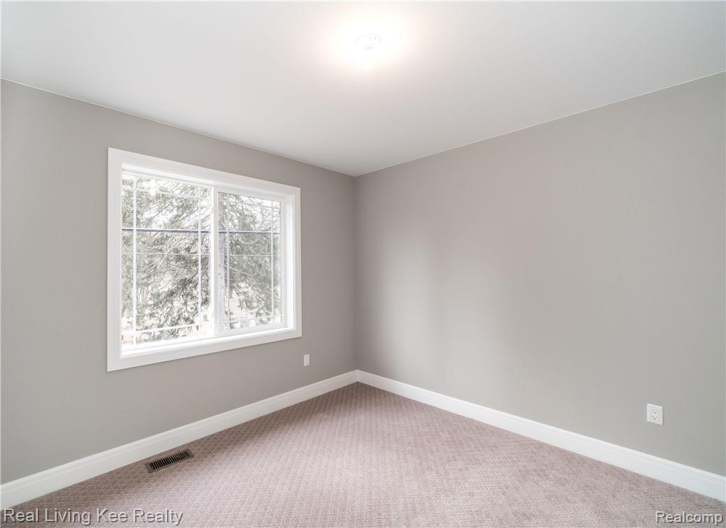 540 West 2nd Street Rochester, MI 48307 - Photo 38 of 51 DSC06940.jpg