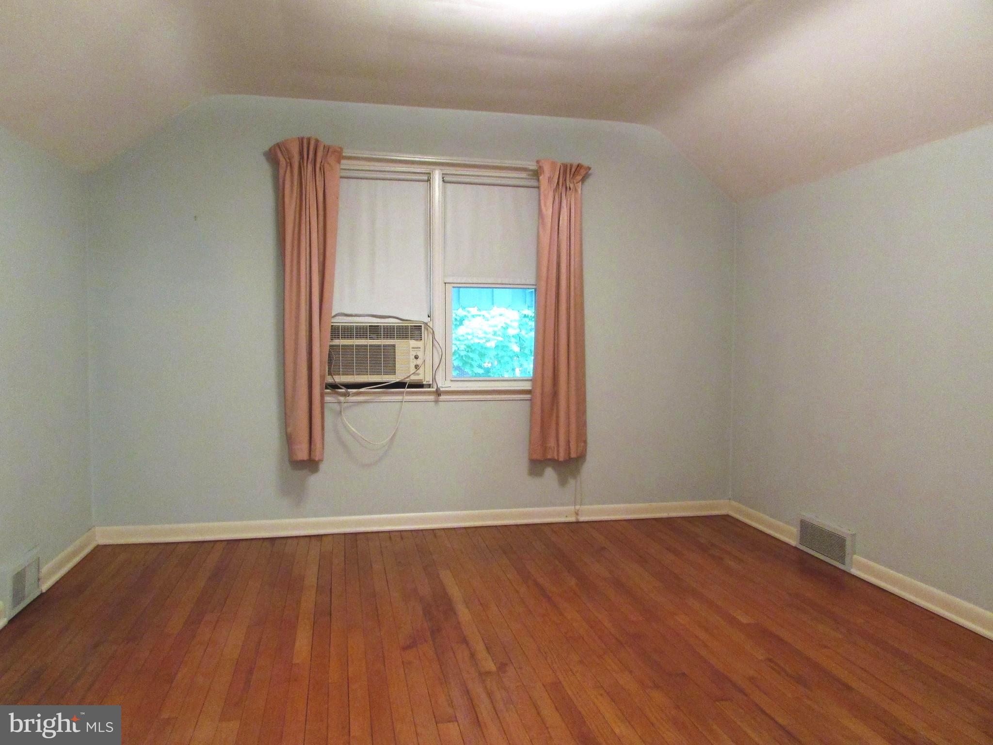 23 Valley Road Reading, PA 19610 - Photo 14 of 25 Bedroom 4 Upstairs