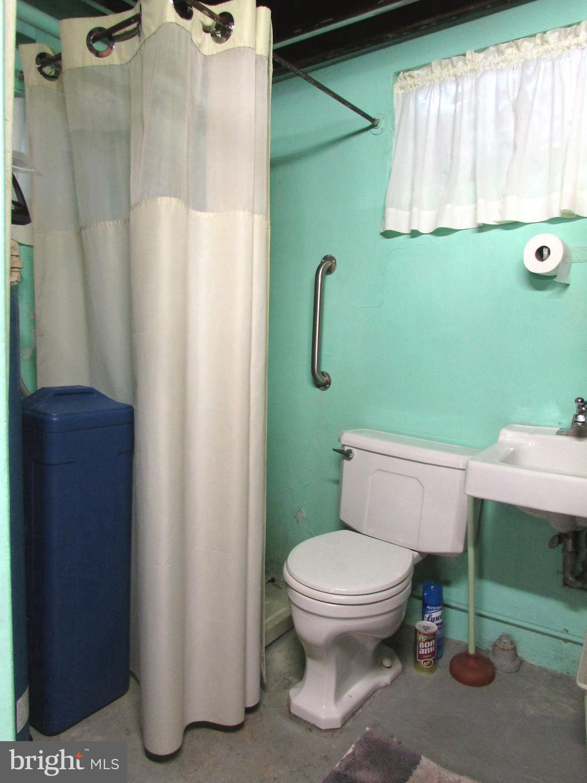 23 Valley Road Reading, PA 19610 - Photo 18 of 25 Gallery Image 18