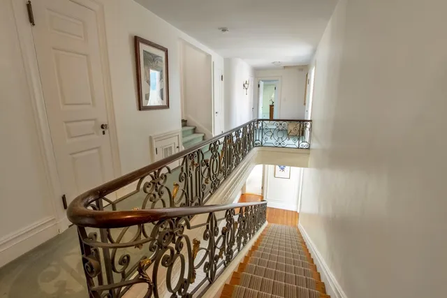 a view of an entryway