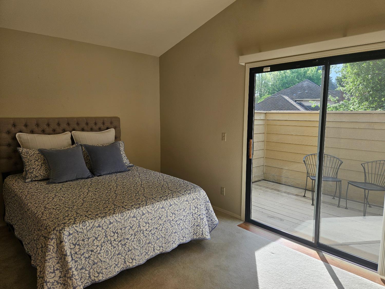 1067 Rio Cidade Way Sacramento, CA 95831 - Photo 16 of 21