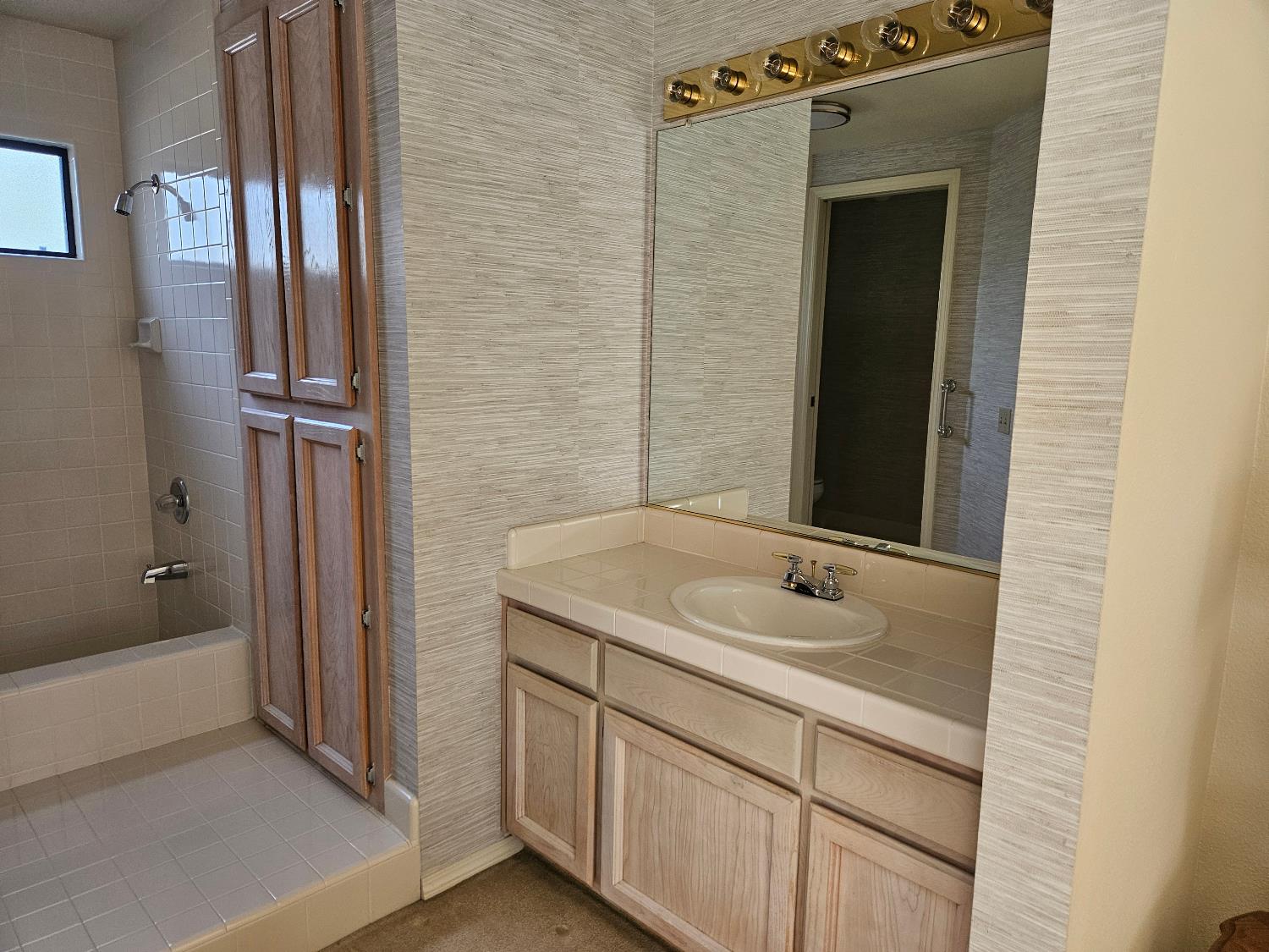 1067 Rio Cidade Way Sacramento, CA 95831 - Photo 18 of 21