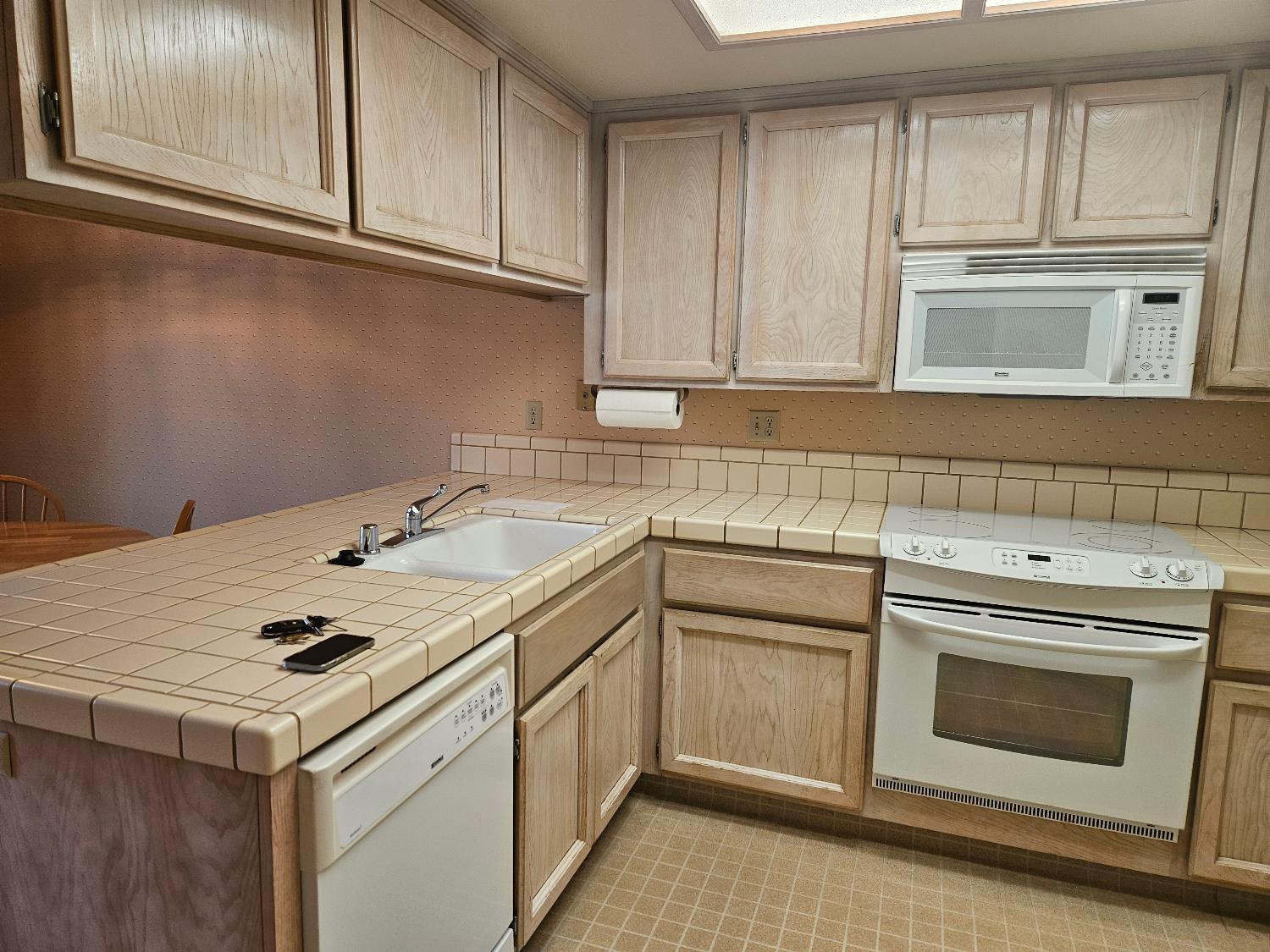 1067 Rio Cidade Way Sacramento, CA 95831 - Photo 3 of 21