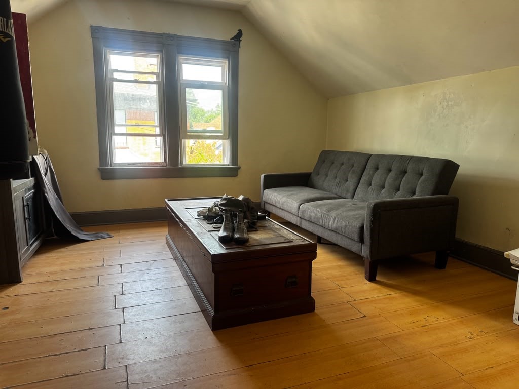 792 Atwells Avenue Providence, RI 02909 - Photo 39 of 47 Third Floor Apartment