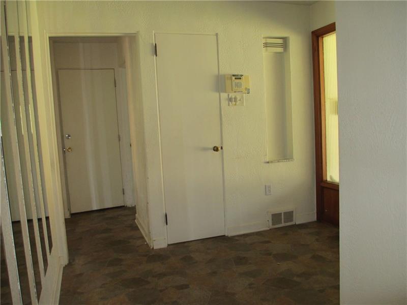 2400 Collins Road Pittsburgh, PA 15235 - Photo 4 of 20 Gallery Image 4