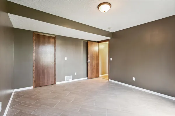 $393,999 | 6913 Connelly Circle, Savage, MN 55378