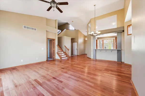 $393,999 | 6913 Connelly Circle, Savage, MN 55378