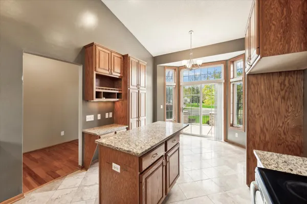 $393,999 | 6913 Connelly Circle, Savage, MN 55378