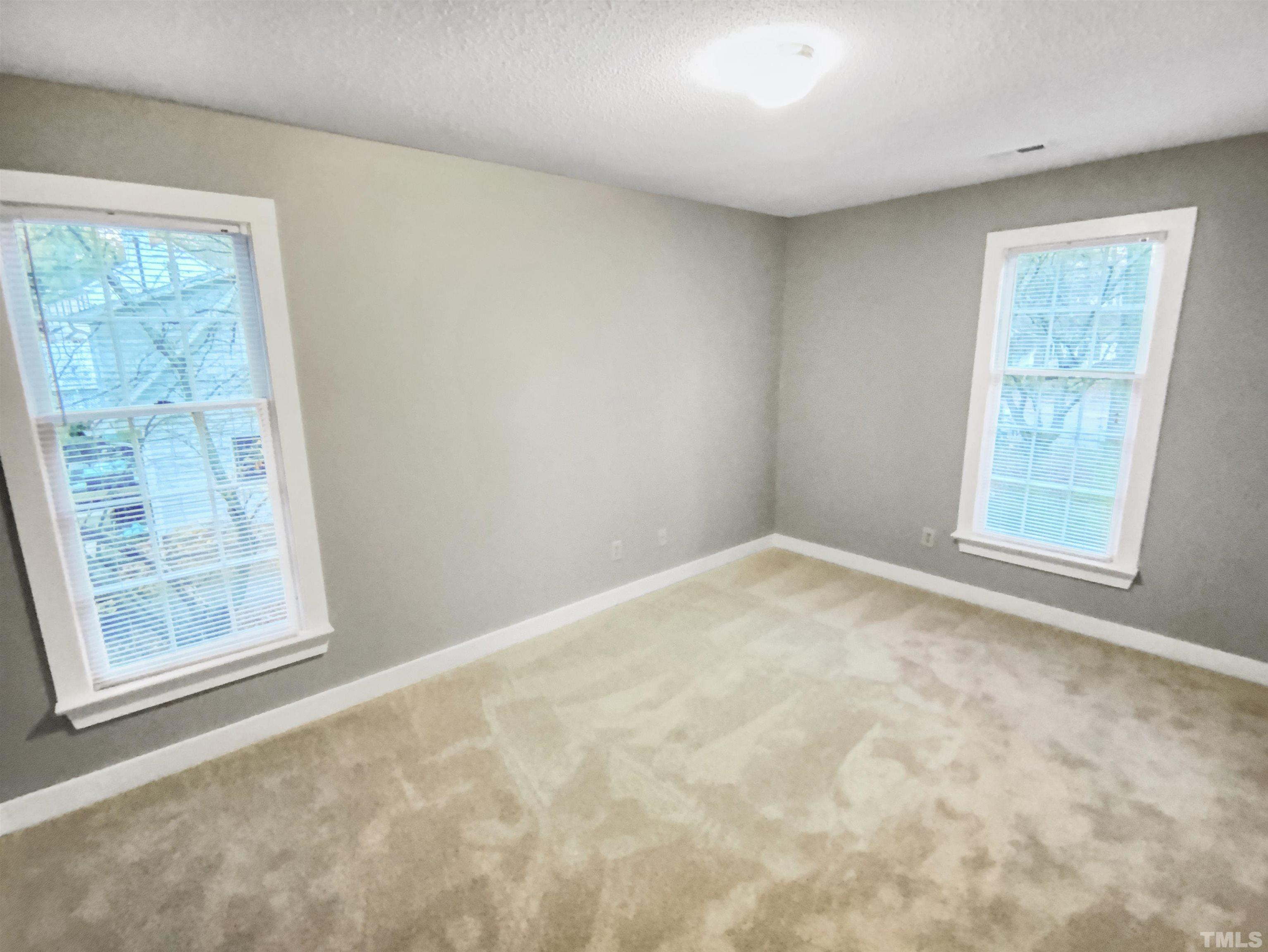 6104 Bayberry Lane Raleigh, NC 27612 - Photo 12 of 21 Gallery Image 12