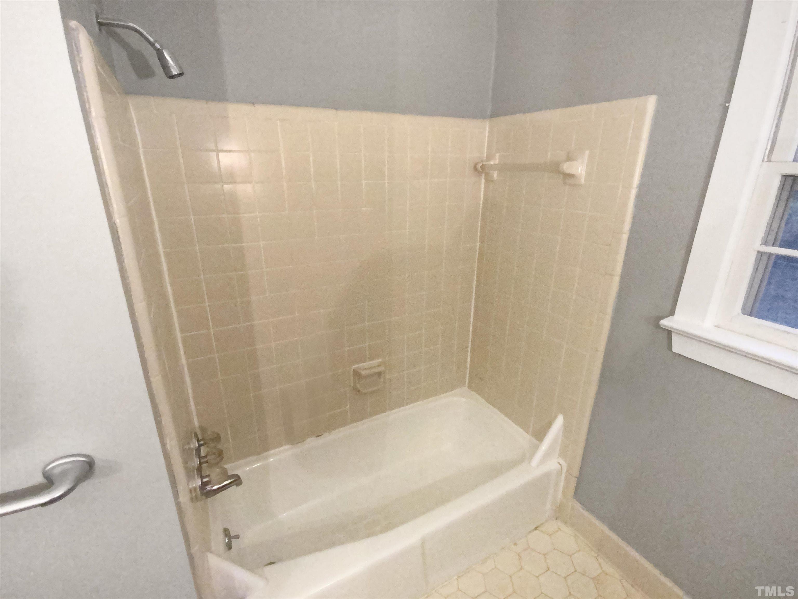 6104 Bayberry Lane Raleigh, NC 27612 - Photo 15 of 21 Gallery Image 15