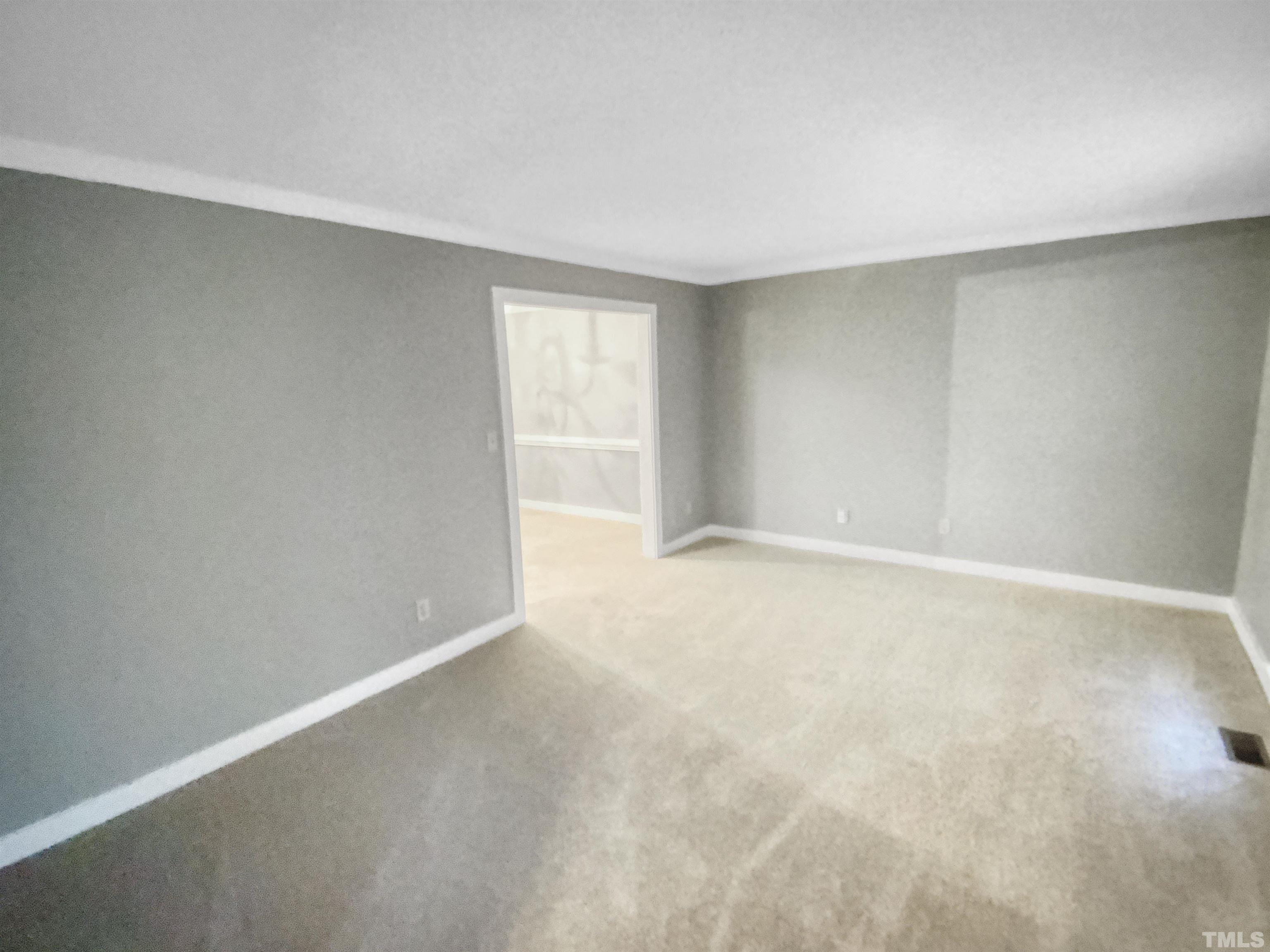 6104 Bayberry Lane Raleigh, NC 27612 - Photo 4 of 21 Gallery Image 4