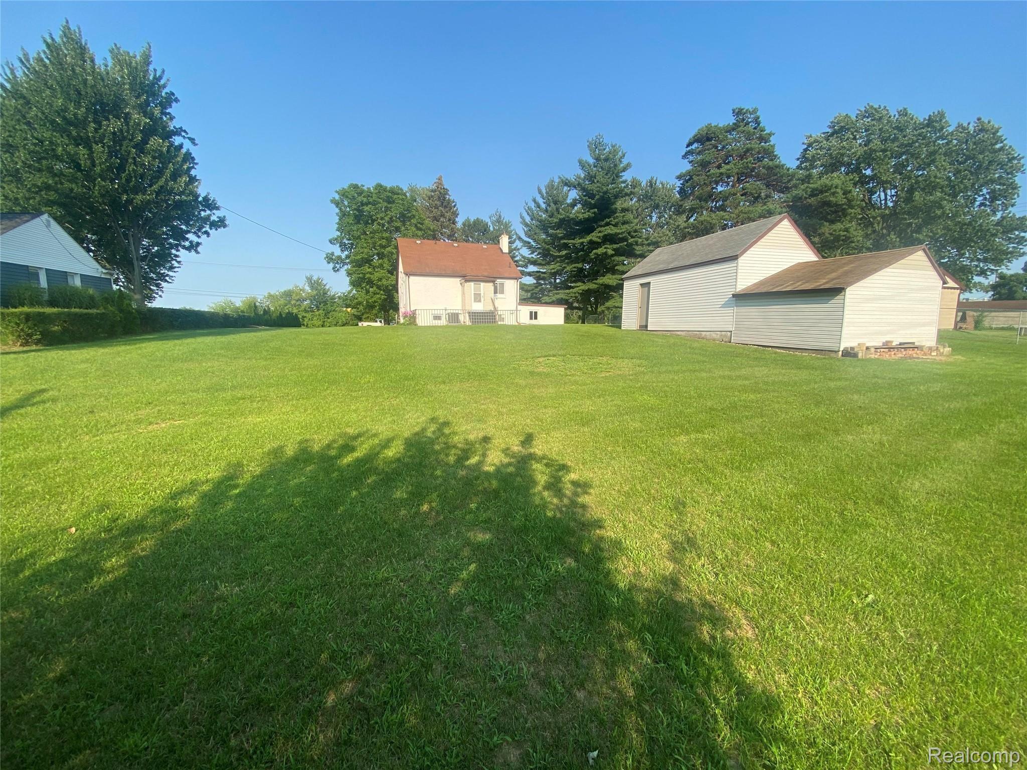 43341 Utica Road Sterling Heights, MI 48314 - Photo 18 of 18 Backyard