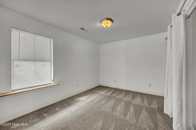 $1,500 | 100 South 11th Street, Wilmington, NC 28401