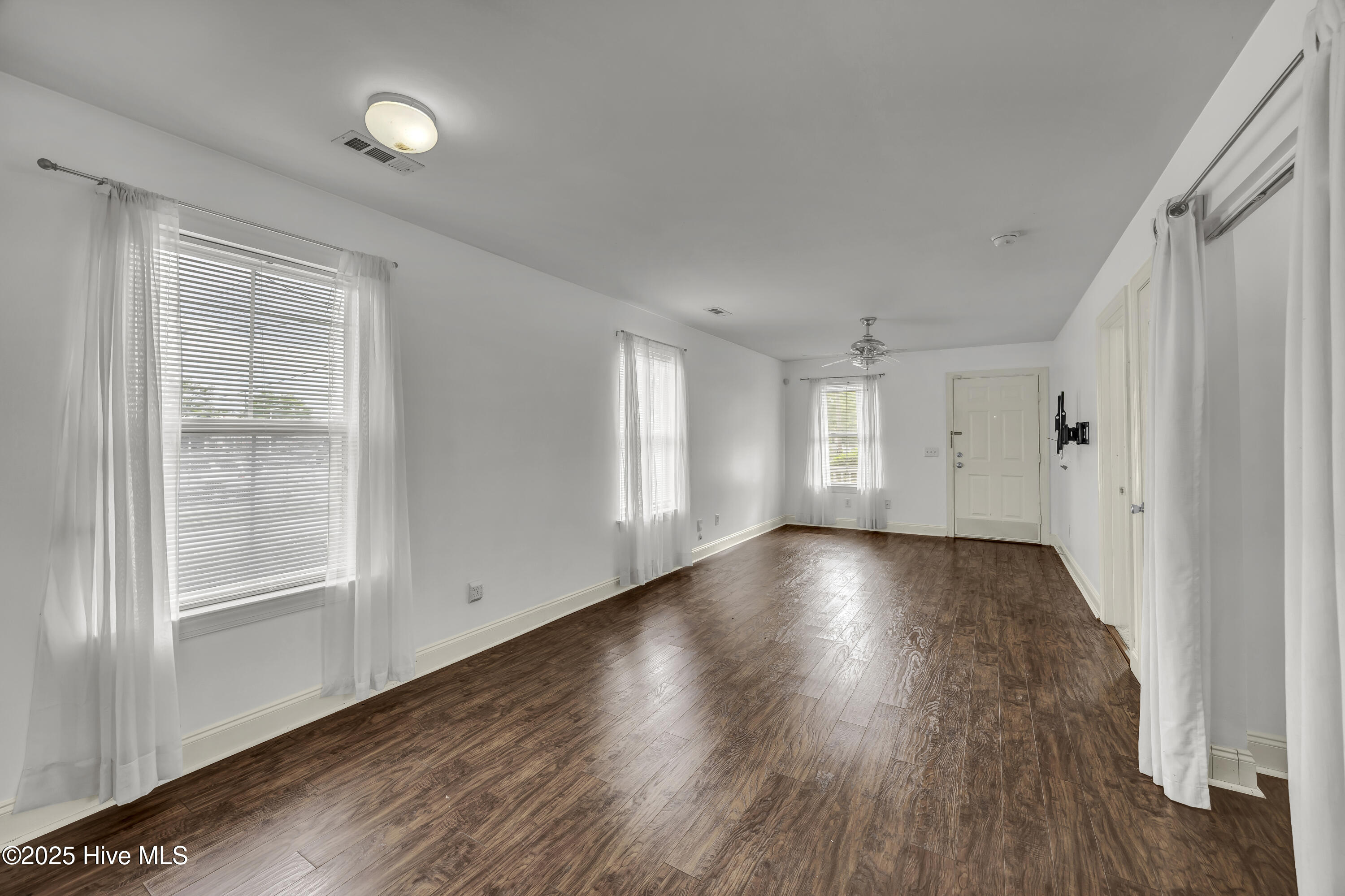 100 South 11th Street Wilmington, NC 28401 - Photo 6 of 19 IMG_8192