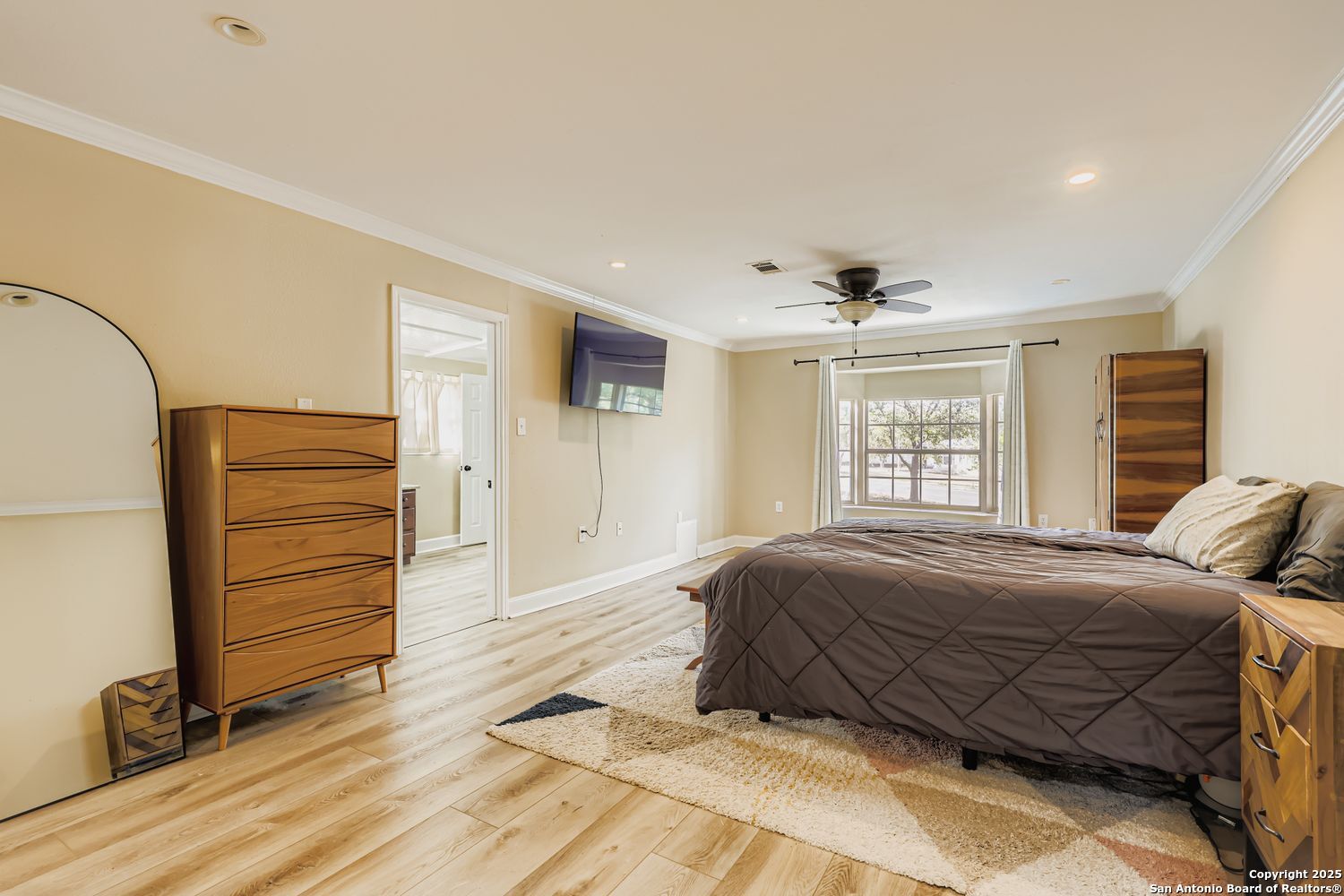 800 Terrell Road San Antonio, TX 78209 - Photo 11 of 28 a bedroom with a bed and a window
