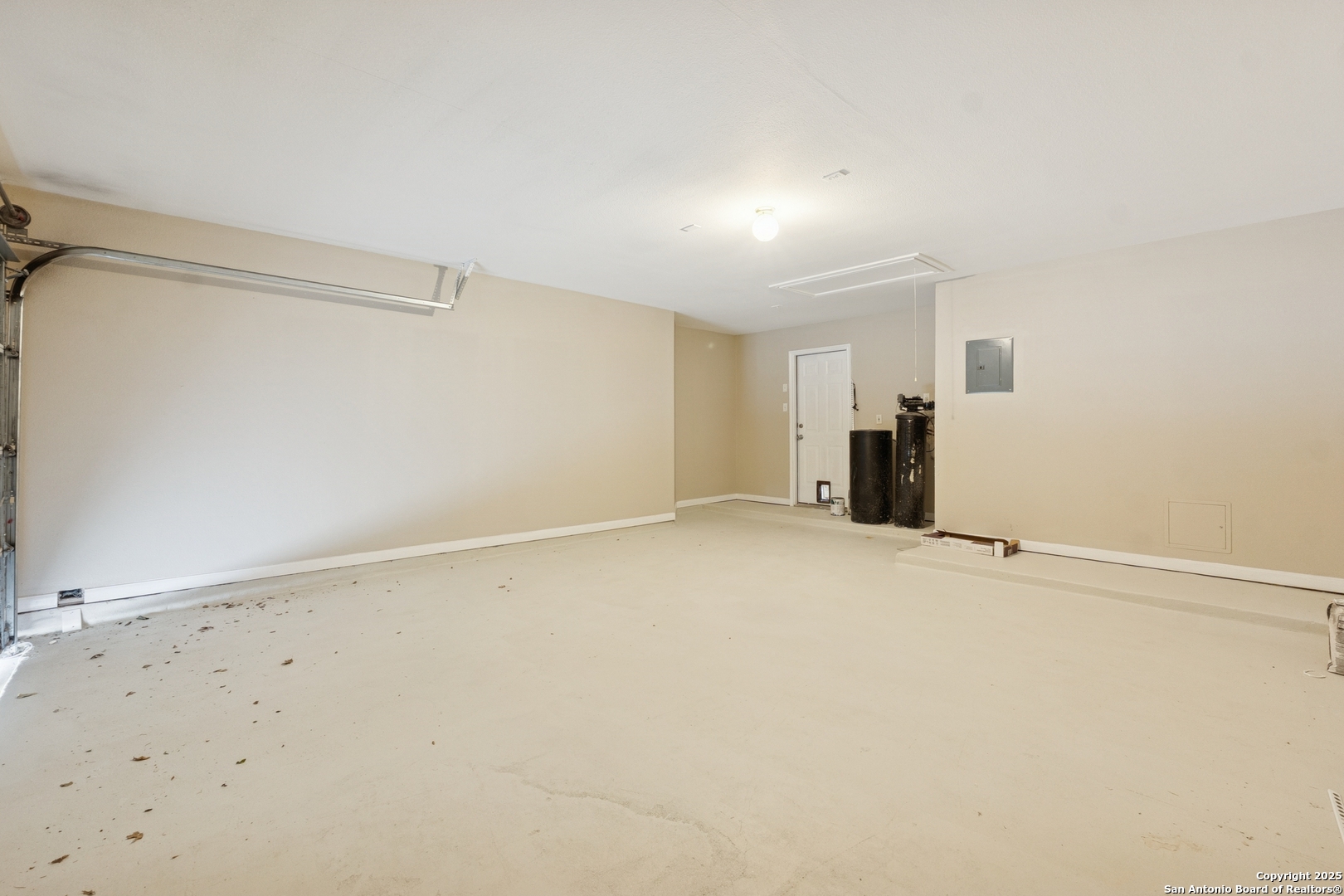 1815 Indian Paint Brush Road San Antonio, TX 78232 - Photo 34 of 38 a view of an empty room
