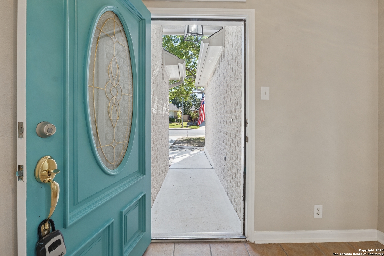 1815 Indian Paint Brush Road San Antonio, TX 78232 - Photo 5 of 38