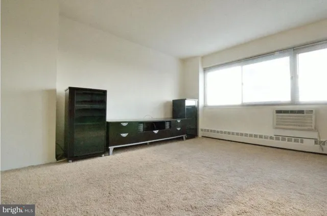 $1,550 | 2101-17 Chestnut Street, Unit 1717, Philadelphia, PA 19103