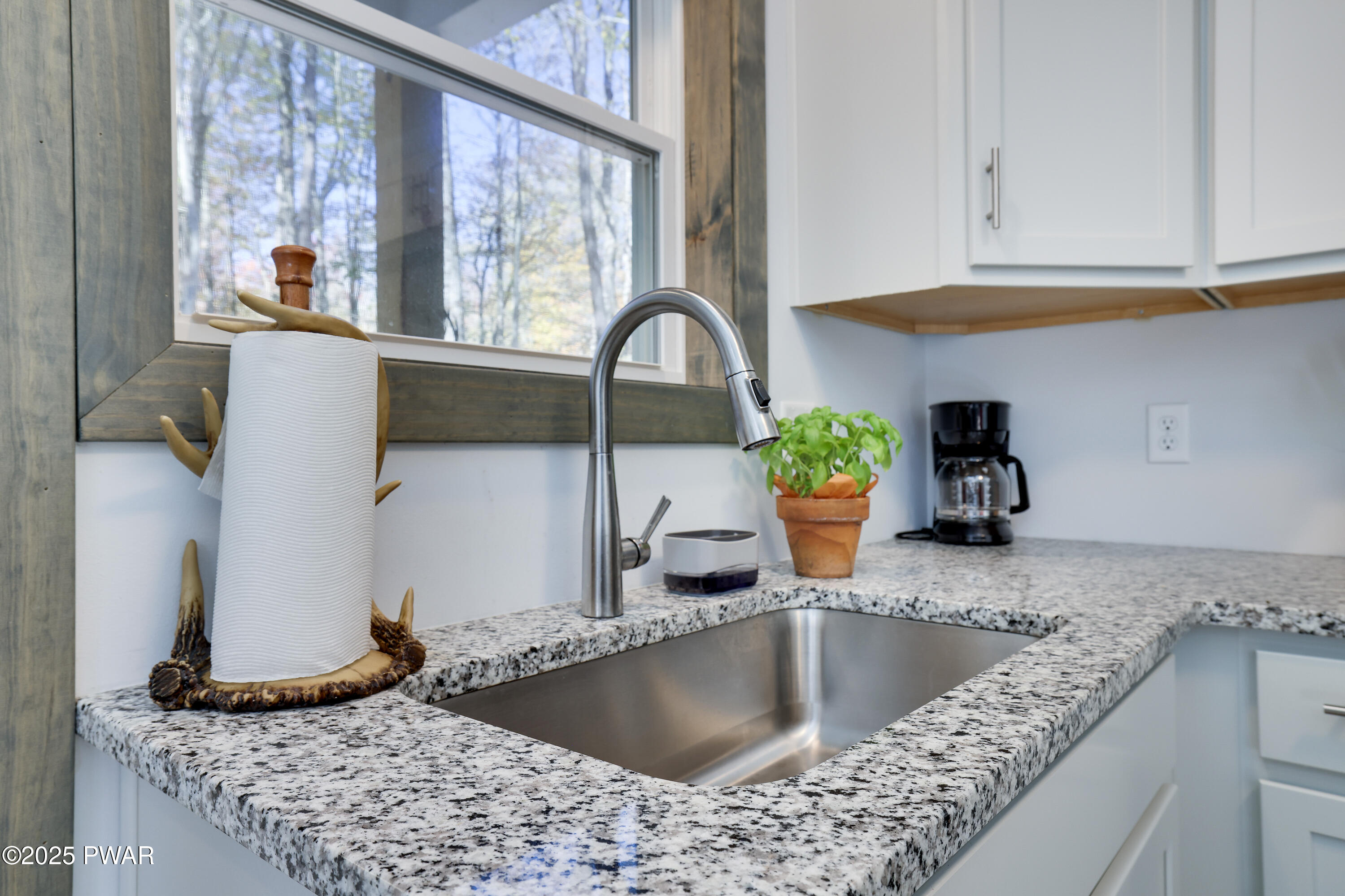 1121 Cobblewood Road Newfoundland, PA 18445 - Photo 7 of 37