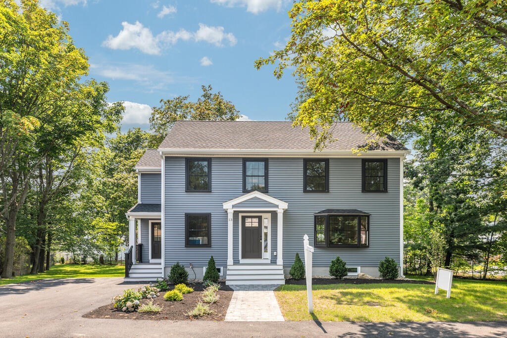 13 Crosby Road Reading, MA 01867 - Photo 1 of 27 Gallery Image 1