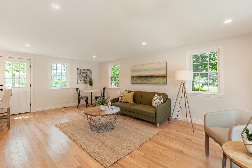 13 Crosby Road Reading, MA 01867 - Photo 13 of 27 Gallery Image 13