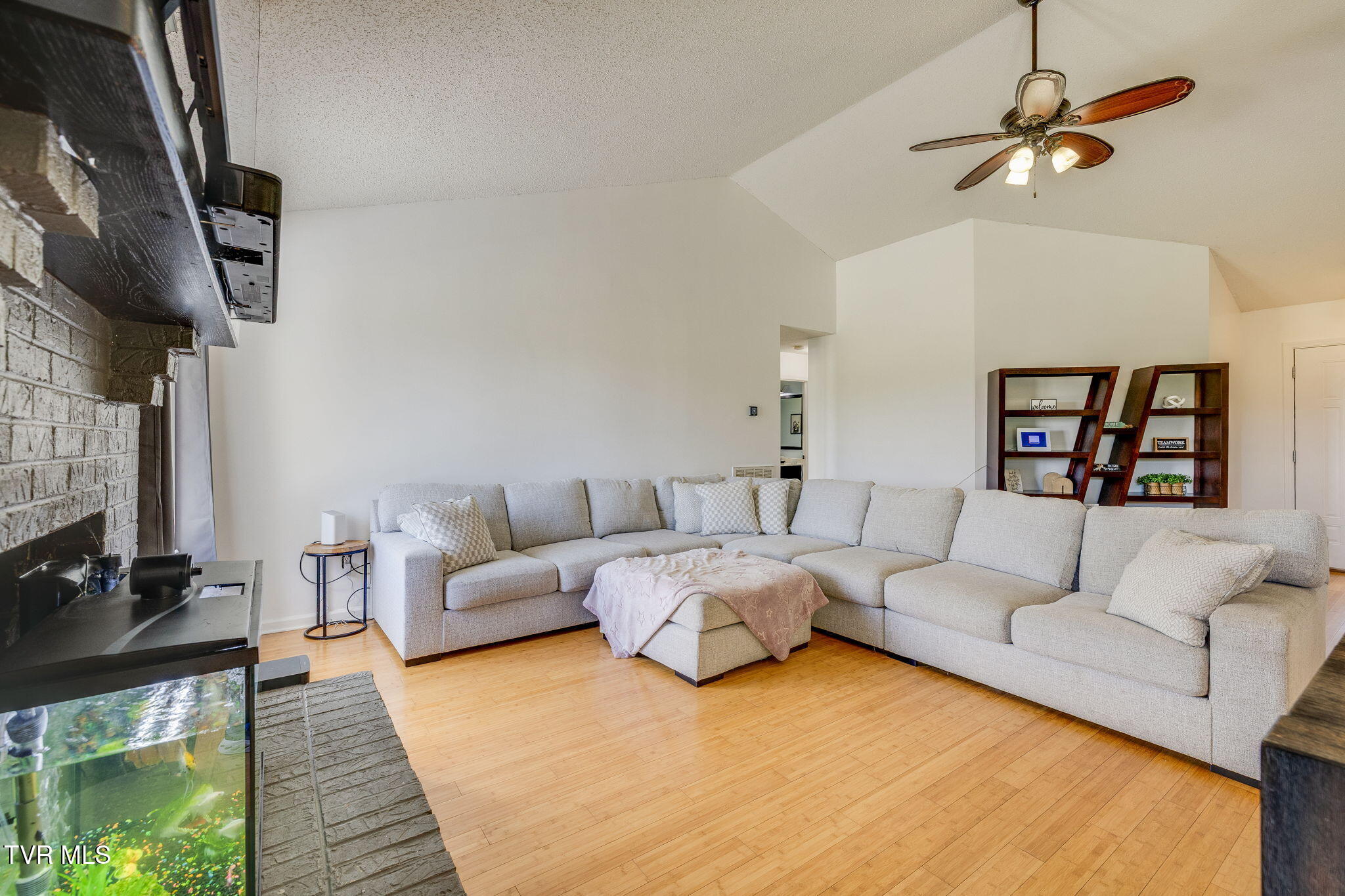 120 Valley View Road Greeneville, TN 37743 - Photo 12 of 47 009