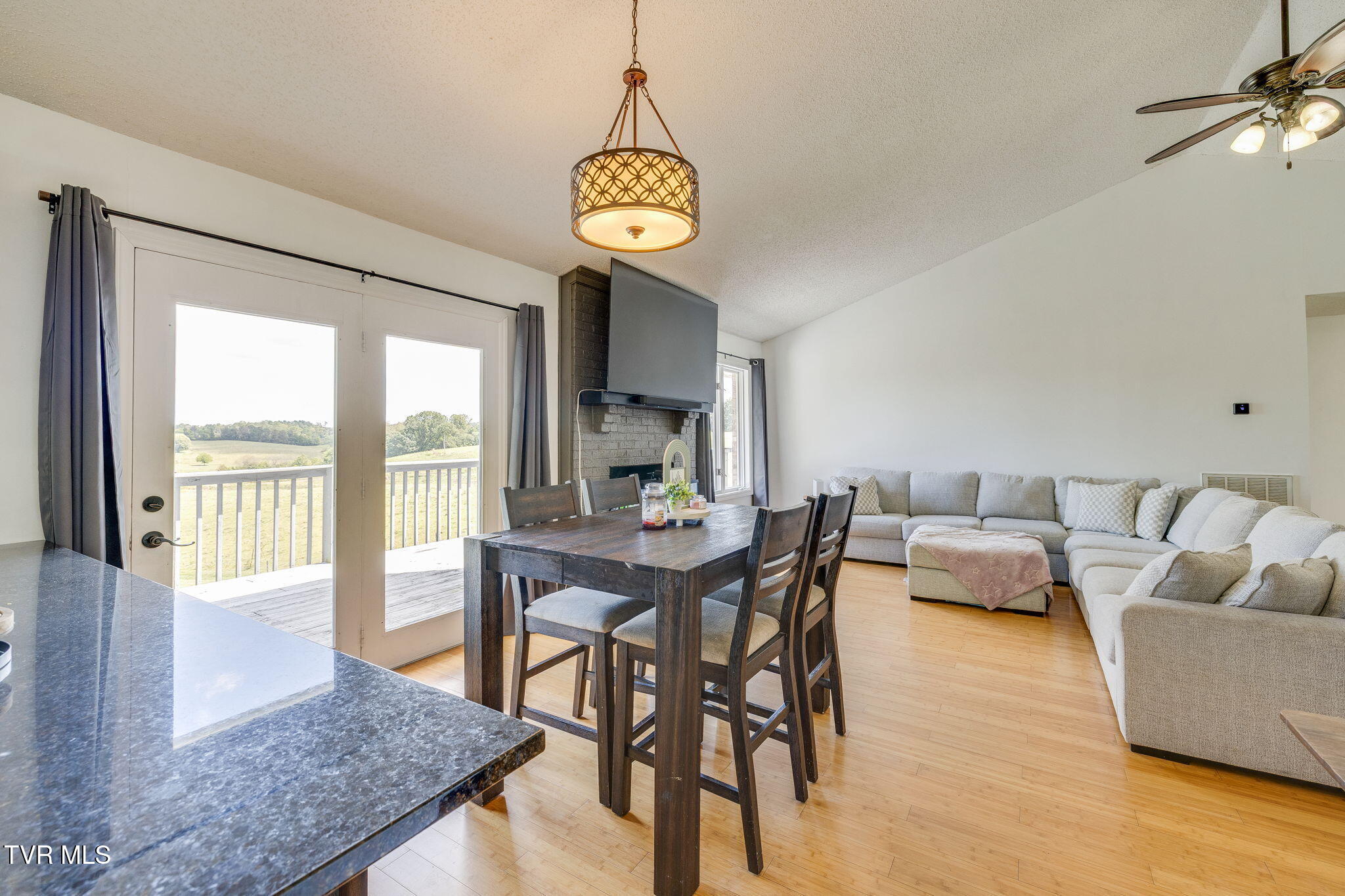 120 Valley View Road Greeneville, TN 37743 - Photo 14 of 47 011