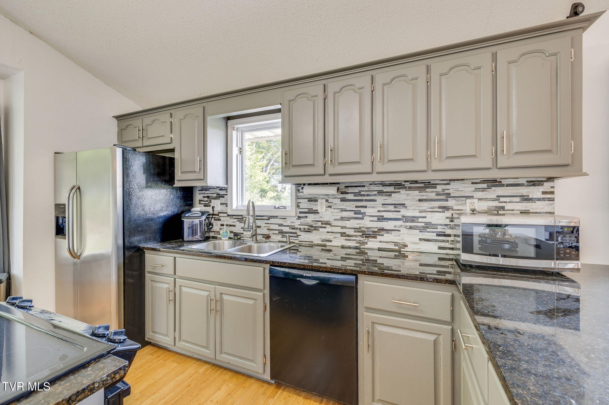 120 Valley View Road Greeneville, TN 37743 - Photo 16 of 47 013