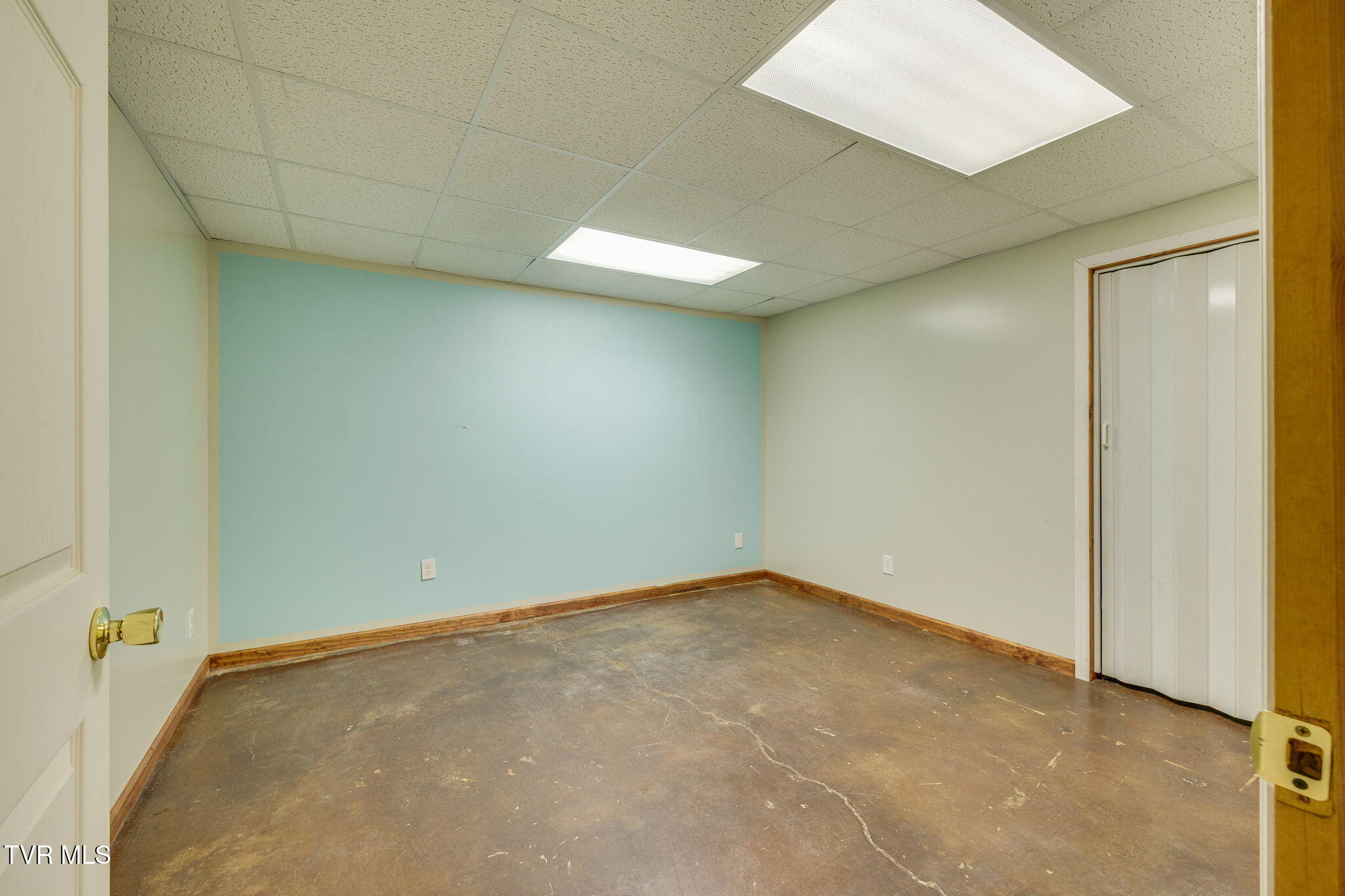 120 Valley View Road Greeneville, TN 37743 - Photo 33 of 47 032