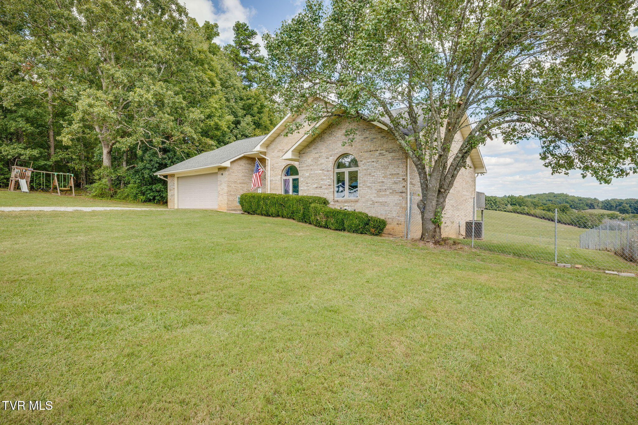 120 Valley View Road Greeneville, TN 37743 - Photo 6 of 47 003