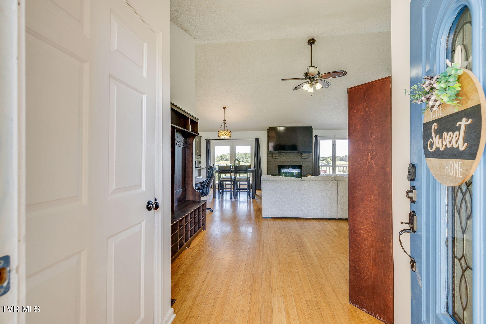 120 Valley View Road Greeneville, TN 37743 - Photo 8 of 47 005