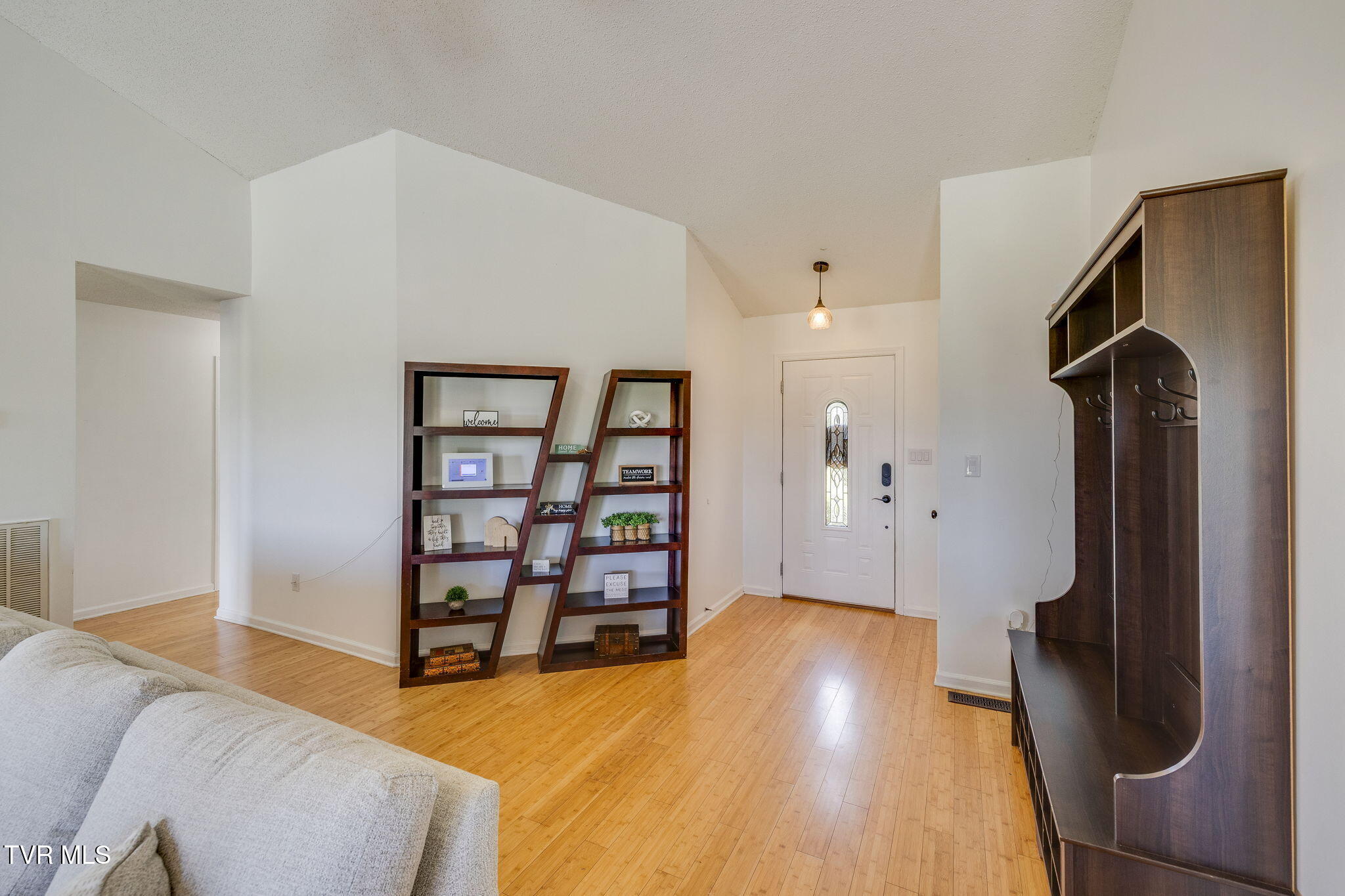 120 Valley View Road Greeneville, TN 37743 - Photo 9 of 47 006