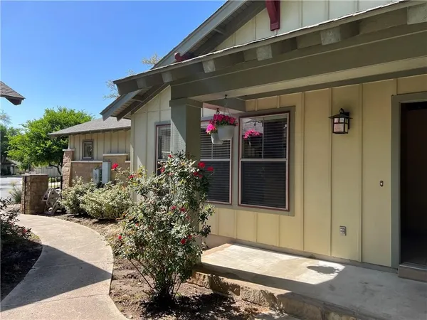 $1,950 | 9707 Anderson Mill Road, Unit 29, Austin, TX 78750