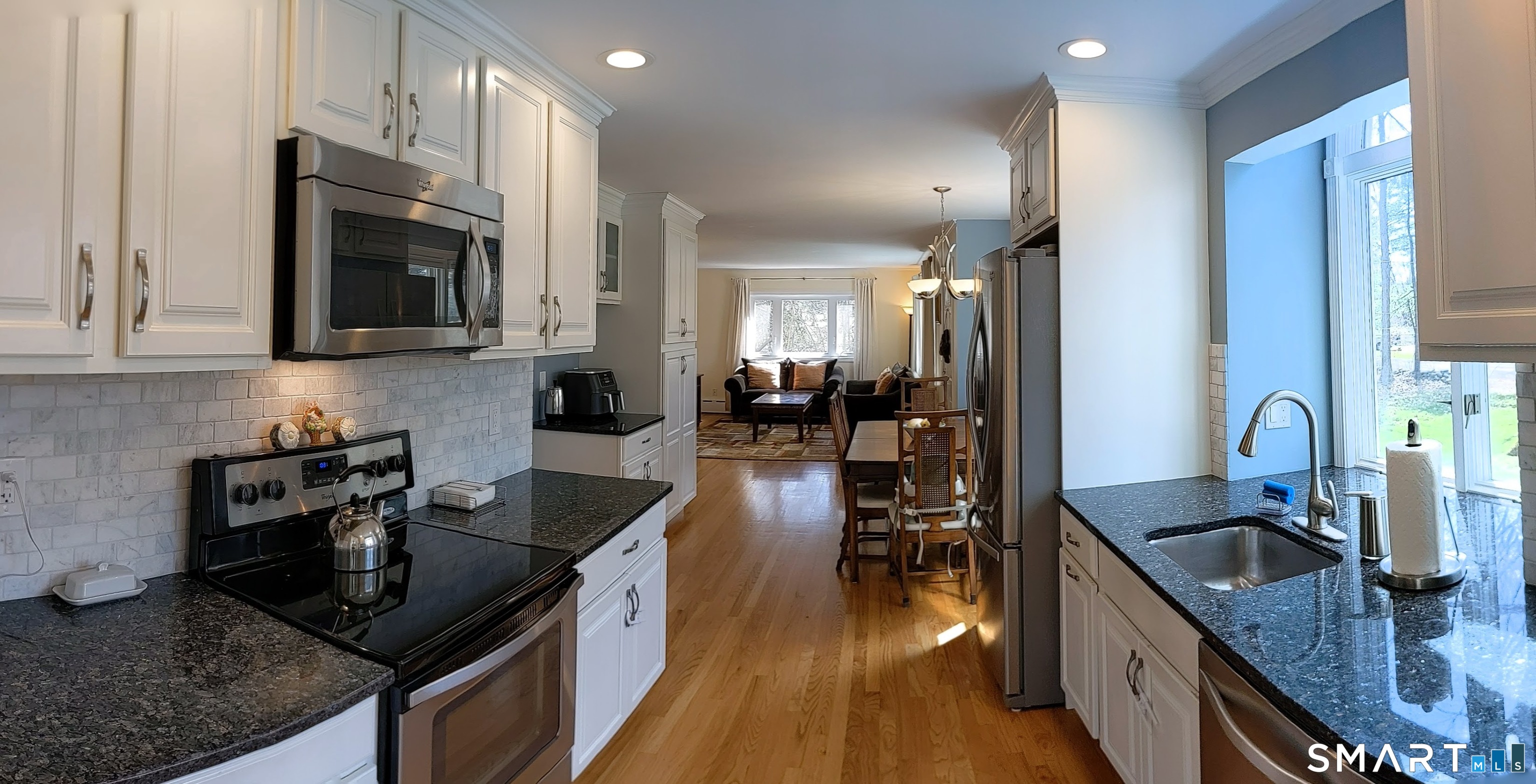 17 Gray Street Monroe, CT 06468 - Photo 7 of 33