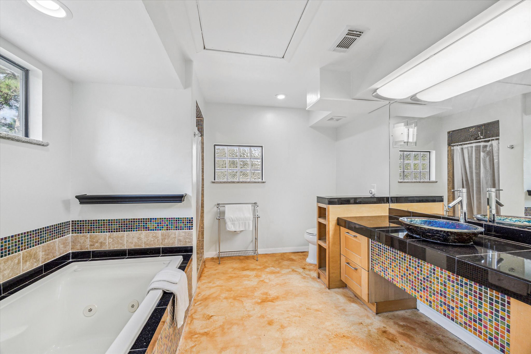 25814 Water Ridge Drive Houston, TX 77336 - Photo 26 of 42 Full Primary Bath features soaking tub, shower and granite counters.