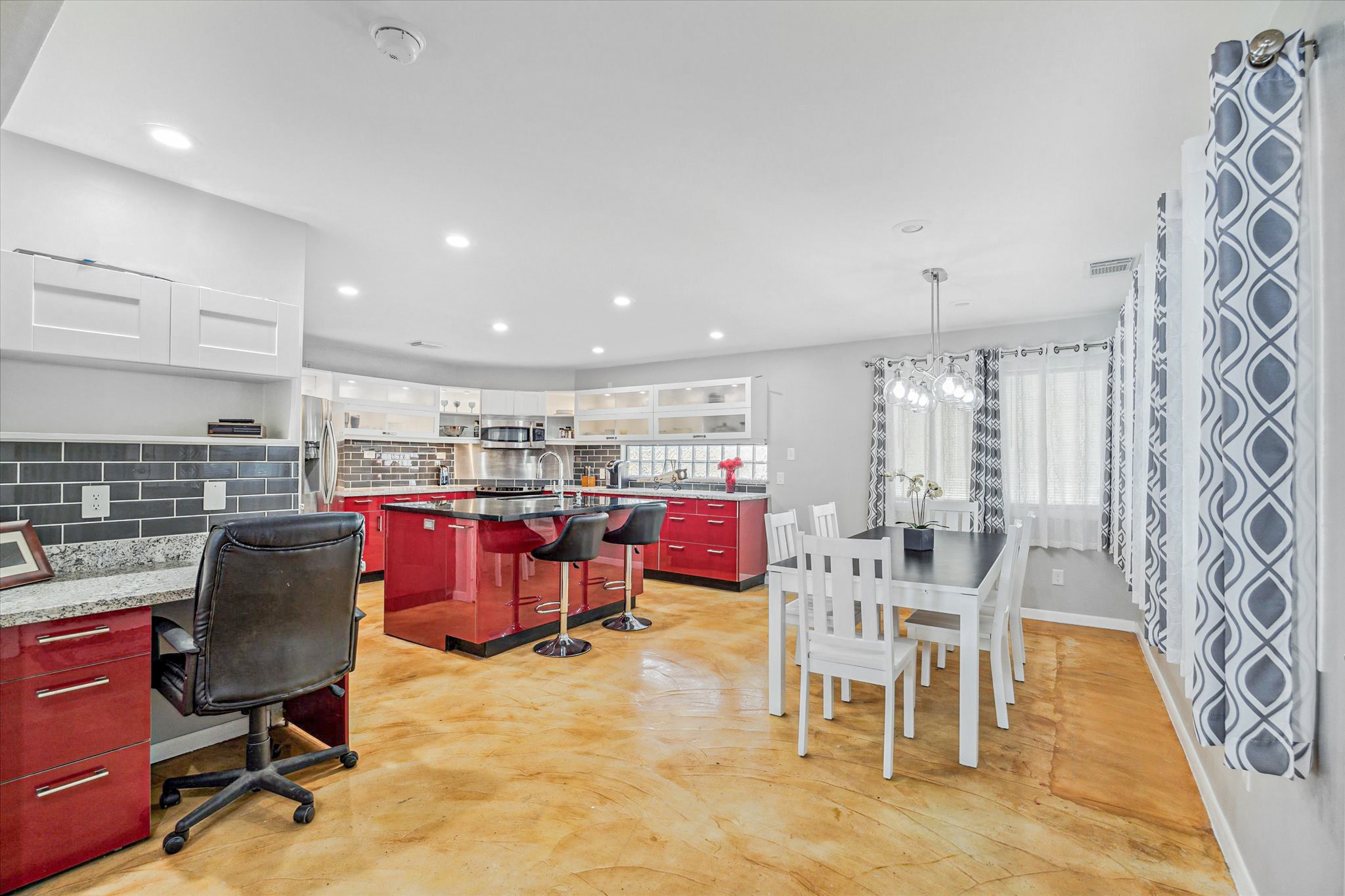 25814 Water Ridge Drive Houston, TX 77336 - Photo 10 of 42 Living flows into Dining area.