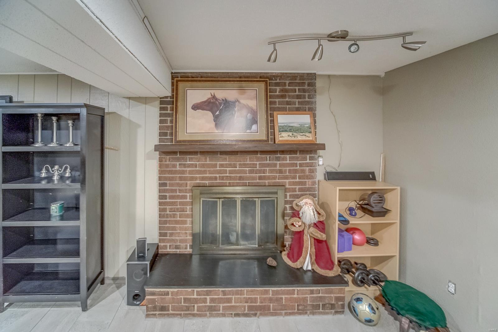 7418 Sherry Creek Road Worden, IL 62097 - Photo 11 of 27 Gallery Image 11