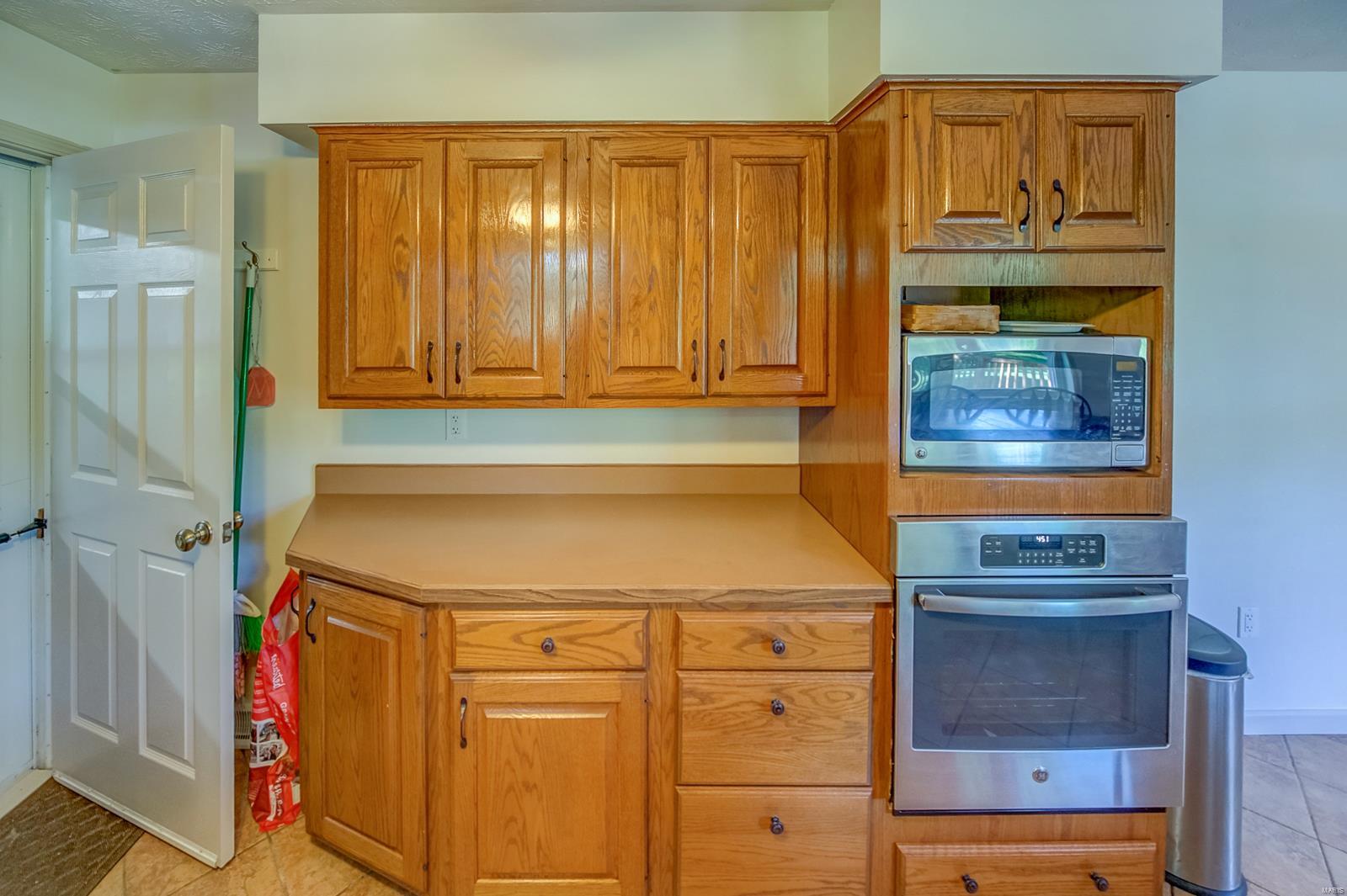 7418 Sherry Creek Road Worden, IL 62097 - Photo 7 of 27 Gallery Image 7
