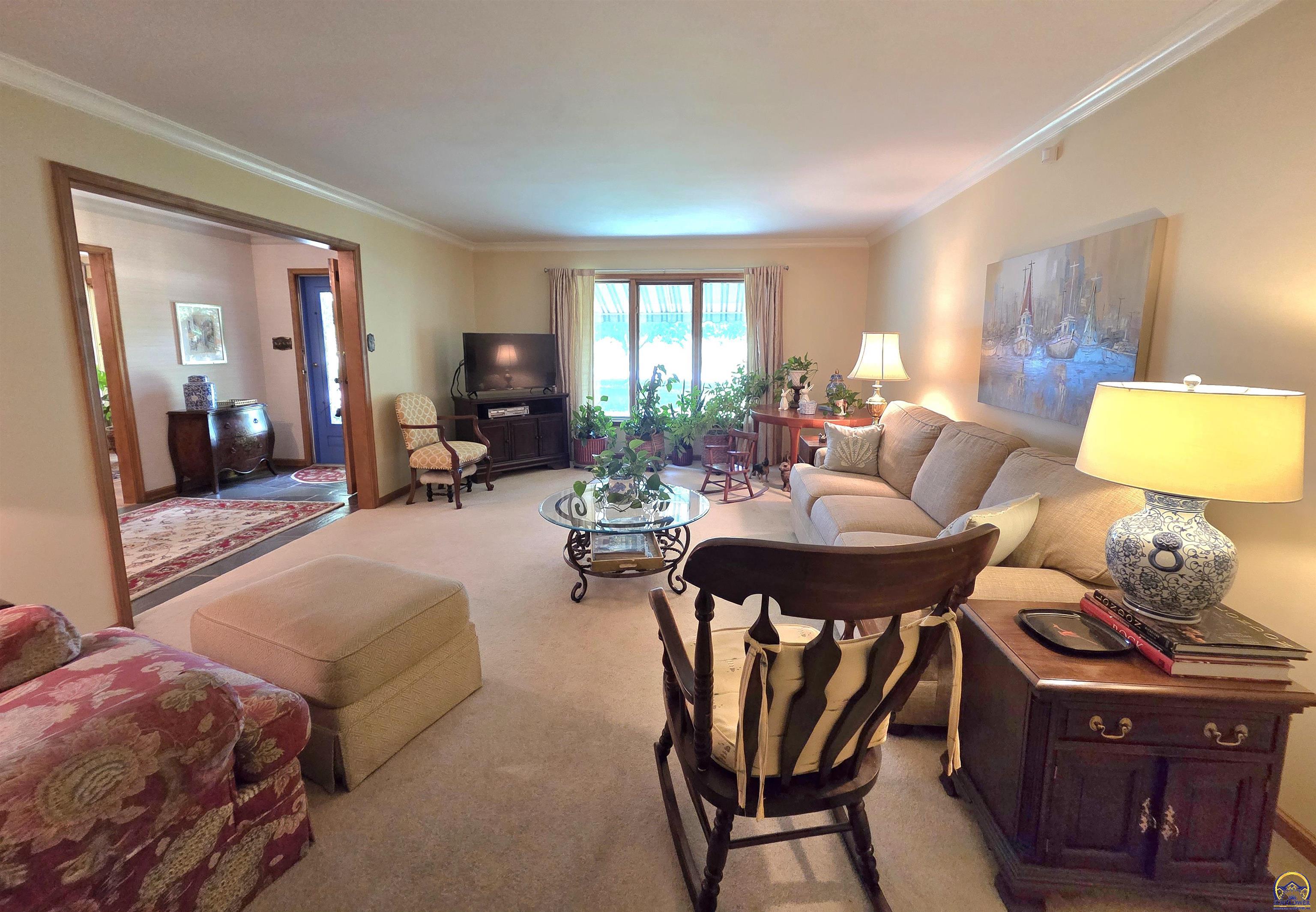 224 Southwest Fairlawn Road Topeka, KS 66606 - Photo 3 of 25