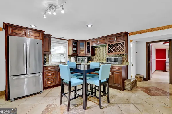 $10,000 | 4081 Ashford Dunwoody Road Northeast, Brookhaven, GA 30319