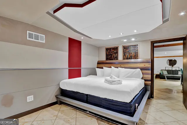 $10,000 | 4081 Ashford Dunwoody Road Northeast, Brookhaven, GA 30319