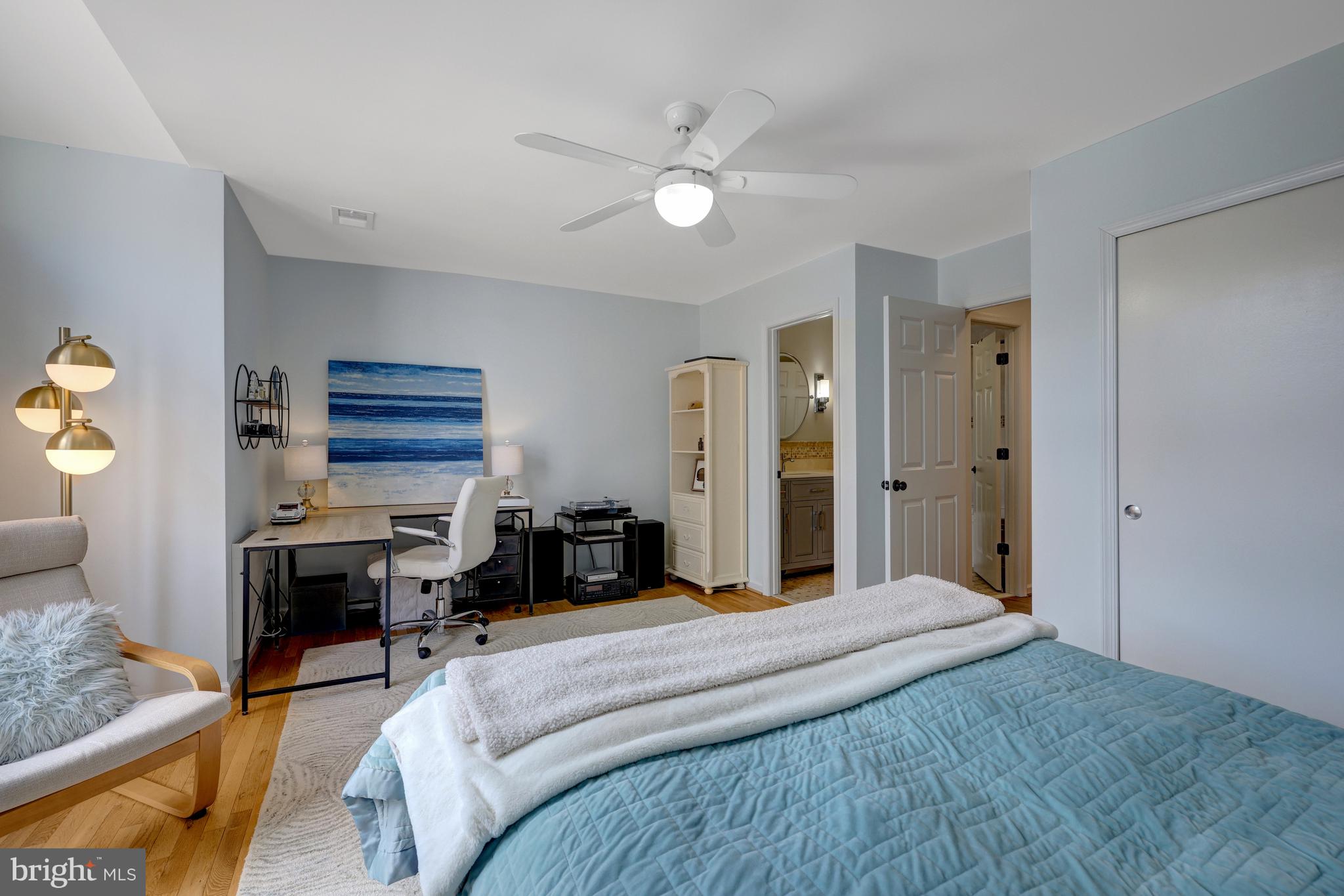 11122 Lakespray Way Reston, VA 20191 - Photo 46 of 77 Bedroom #2 has direct access to the full hall bath