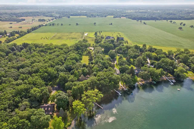 $1,675,000 | 1330 North Dousman Road, Summit, WI 53066
