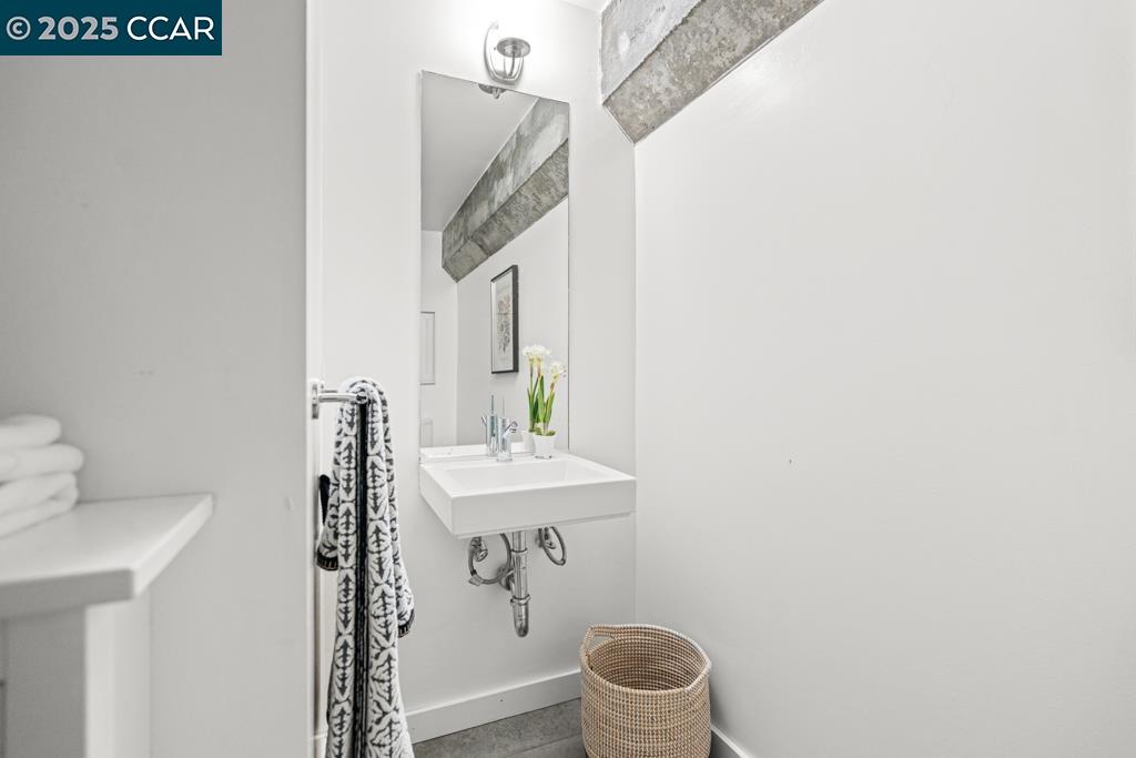 1201 Pine Street, Unit 130 Oakland, CA 94607 - Photo 22 of 27